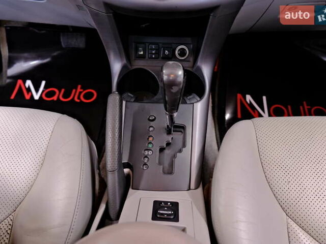 Сірий Тойота РАВ 4, об'ємом двигуна 2.36 л та пробігом 164 тис. км за 9900 $, фото 15 на Automoto.ua