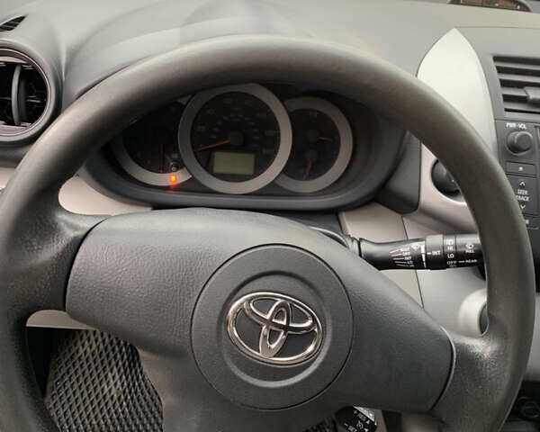 Серый Тойота РАВ 4, объемом двигателя 2.4 л и пробегом 290 тыс. км за 7495 $, фото 13 на Automoto.ua