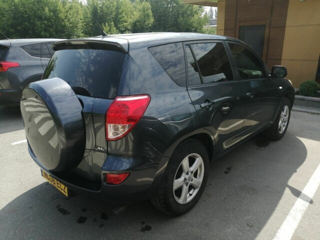 Серый Тойота РАВ 4, объемом двигателя 2 л и пробегом 240 тыс. км за 4500 $, фото 5 на Automoto.ua