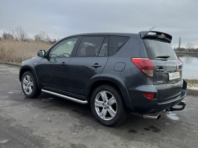 Серый Тойота РАВ 4, объемом двигателя 2.2 л и пробегом 237 тыс. км за 4900 $, фото 4 на Automoto.ua