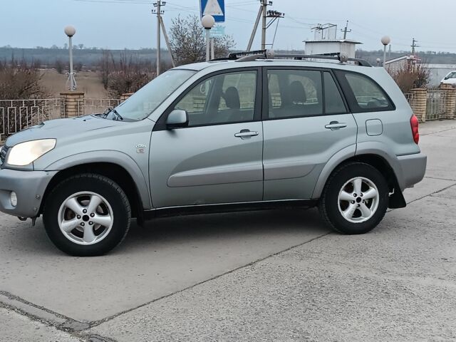 Серый Тойота РАВ 4, объемом двигателя 2 л и пробегом 260 тыс. км за 4250 $, фото 4 на Automoto.ua