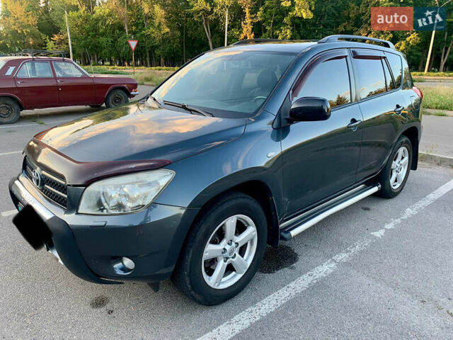 Серый Тойота РАВ 4, объемом двигателя 2 л и пробегом 302 тыс. км за 10450 $, фото 6 на Automoto.ua