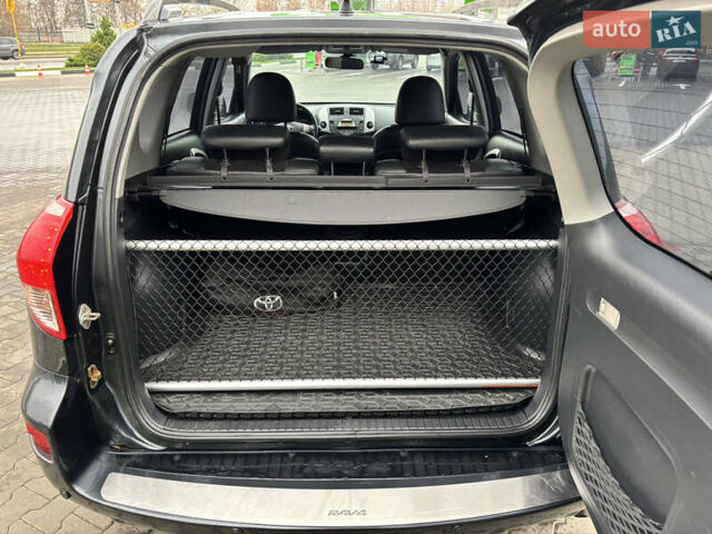Серый Тойота РАВ 4, объемом двигателя 2 л и пробегом 172 тыс. км за 9500 $, фото 30 на Automoto.ua