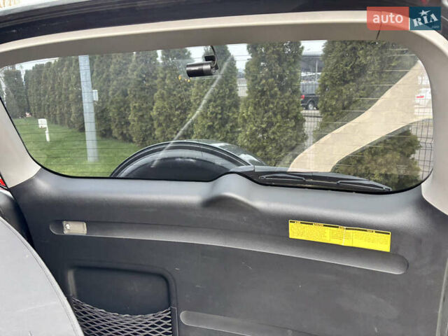 Серый Тойота РАВ 4, объемом двигателя 2 л и пробегом 172 тыс. км за 9500 $, фото 33 на Automoto.ua