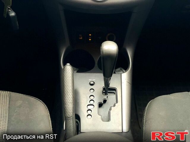 Серый Тойота РАВ 4, объемом двигателя 2 л и пробегом 200 тыс. км за 8800 $, фото 3 на Automoto.ua