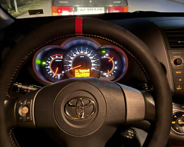 Серый Тойота РАВ 4, объемом двигателя 2.2 л и пробегом 238 тыс. км за 9500 $, фото 8 на Automoto.ua