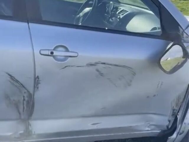 Серый Тойота РАВ 4, объемом двигателя 2.2 л и пробегом 200 тыс. км за 4500 $, фото 2 на Automoto.ua