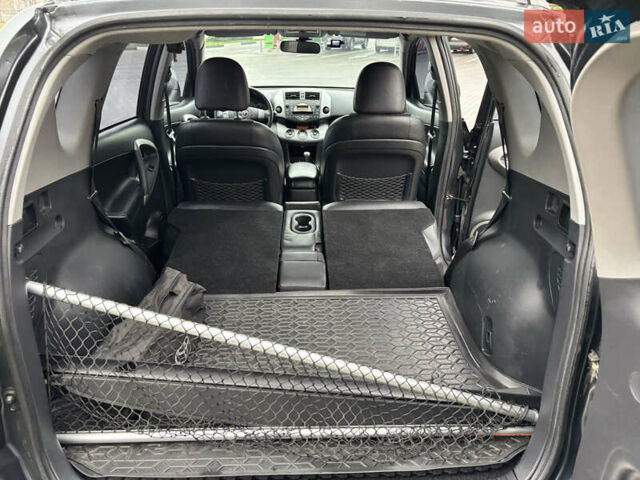 Серый Тойота РАВ 4, объемом двигателя 2 л и пробегом 172 тыс. км за 9500 $, фото 32 на Automoto.ua