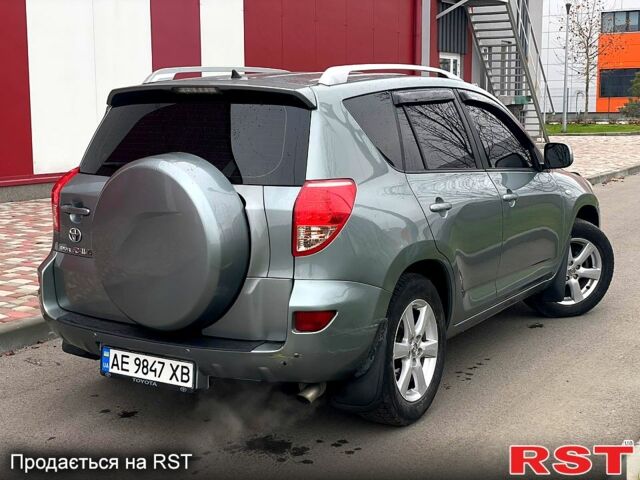 Серый Тойота РАВ 4, объемом двигателя 2 л и пробегом 200 тыс. км за 8800 $, фото 9 на Automoto.ua