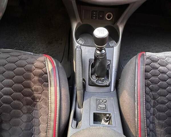 Сірий Тойота РАВ 4, об'ємом двигуна 2.2 л та пробігом 244 тис. км за 9500 $, фото 15 на Automoto.ua