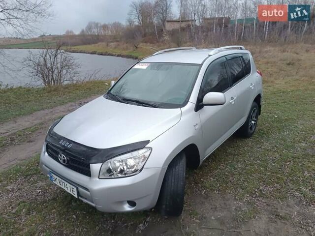 Серый Тойота РАВ 4, объемом двигателя 2.2 л и пробегом 284 тыс. км за 8200 $, фото 7 на Automoto.ua