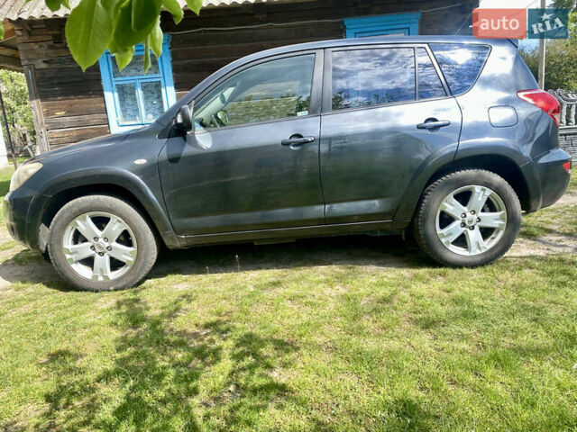Тойота РАВ 4 2007 у Камінь-Каширський на Automoto.ua Сірий Тойота РАВ 4, об'ємом двигуна 2.23 л та пробігом 232 тис. км за 10400 $, фото 3 на Automoto.ua