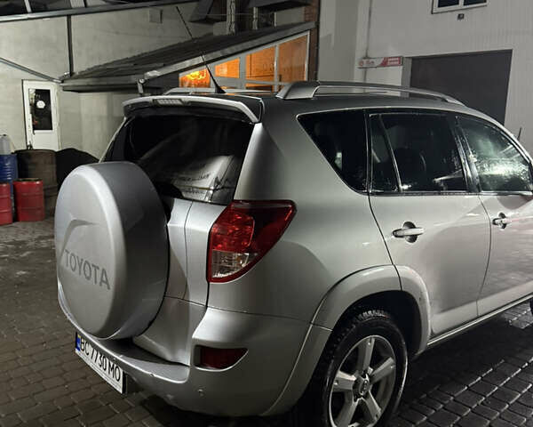 Серый Тойота РАВ 4, объемом двигателя 2.2 л и пробегом 238 тыс. км за 9500 $, фото 7 на Automoto.ua