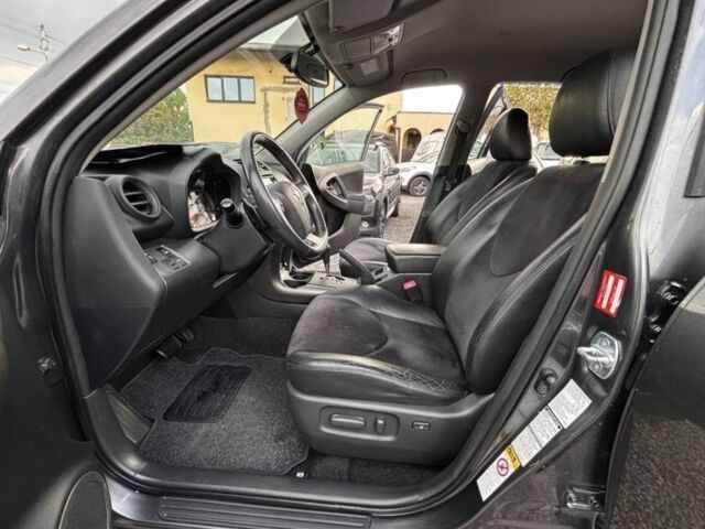 Серый Тойота РАВ 4, объемом двигателя 2.2 л и пробегом 177 тыс. км за 2800 $, фото 12 на Automoto.ua