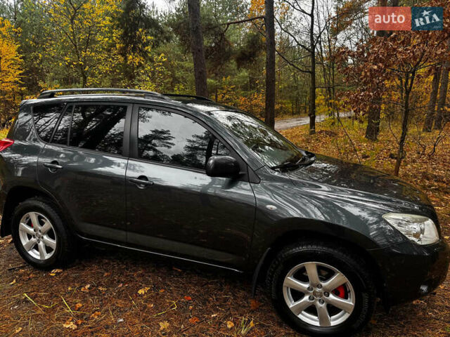 Серый Тойота РАВ 4, объемом двигателя 2 л и пробегом 232 тыс. км за 11500 $, фото 41 на Automoto.ua