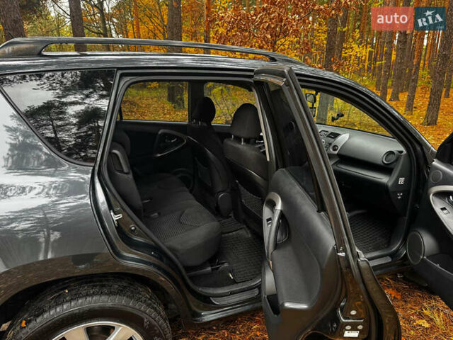 Серый Тойота РАВ 4, объемом двигателя 2 л и пробегом 232 тыс. км за 11500 $, фото 23 на Automoto.ua