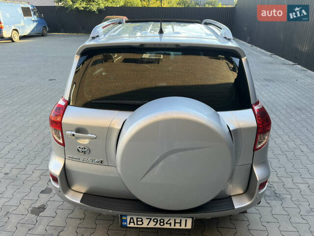 Серый Тойота РАВ 4, объемом двигателя 2 л и пробегом 233 тыс. км за 11300 $, фото 8 на Automoto.ua