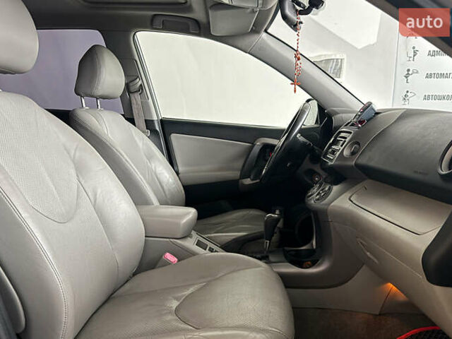 Сірий Тойота РАВ 4, об'ємом двигуна 2.36 л та пробігом 144 тис. км за 11000 $, фото 20 на Automoto.ua