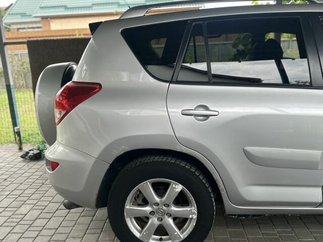 Сірий Тойота РАВ 4, об'ємом двигуна 2 л та пробігом 286 тис. км за 7000 $, фото 4 на Automoto.ua