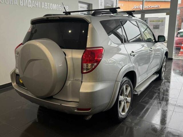 Серый Тойота РАВ 4, объемом двигателя 2.4 л и пробегом 144 тыс. км за 11000 $, фото 6 на Automoto.ua