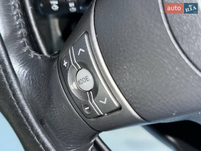 Сірий Тойота РАВ 4, об'ємом двигуна 2.4 л та пробігом 267 тис. км за 15000 $, фото 17 на Automoto.ua