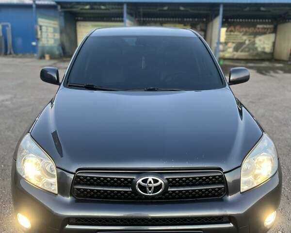 Сірий Тойота РАВ 4, об'ємом двигуна 2.2 л та пробігом 272 тис. км за 10000 $, фото 2 на Automoto.ua