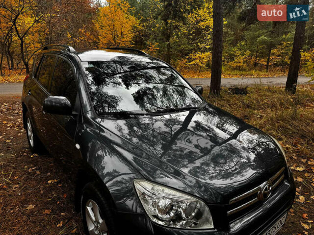 Серый Тойота РАВ 4, объемом двигателя 2 л и пробегом 232 тыс. км за 11500 $, фото 17 на Automoto.ua