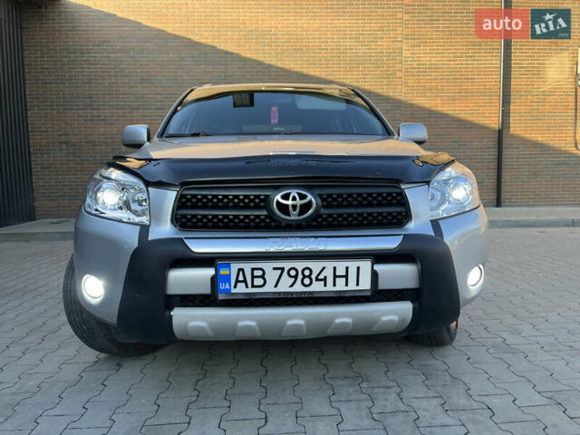 Серый Тойота РАВ 4, объемом двигателя 2 л и пробегом 233 тыс. км за 11300 $, фото 26 на Automoto.ua