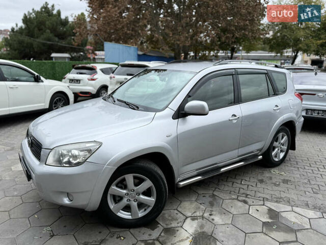 Серый Тойота РАВ 4, объемом двигателя 2.36 л и пробегом 189 тыс. км за 8900 $, фото 5 на Automoto.ua
