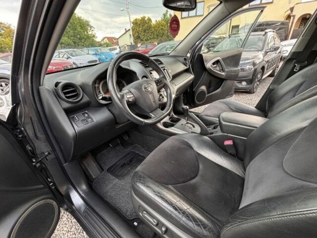 Серый Тойота РАВ 4, объемом двигателя 2.2 л и пробегом 177 тыс. км за 2800 $, фото 16 на Automoto.ua