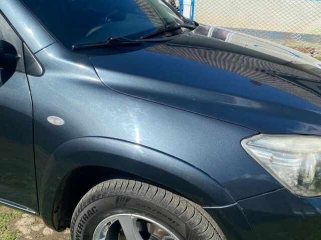 Сірий Тойота РАВ 4, об'ємом двигуна 2.2 л та пробігом 220 тис. км за 8300 $, фото 3 на Automoto.ua