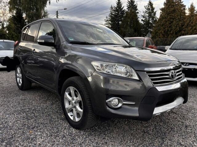 Серый Тойота РАВ 4, объемом двигателя 2.2 л и пробегом 177 тыс. км за 2800 $, фото 2 на Automoto.ua