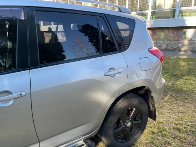 Тойота РАВ 4 2007 в Василькове на Automoto.ua Серый Тойота РАВ 4, объемом двигателя 2 л и пробегом 195 тыс. км за 10200 $, фото 17 на Automoto.ua