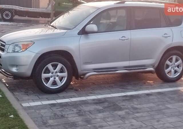 Сірий Тойота РАВ 4, об'ємом двигуна 2.4 л та пробігом 190 тис. км за 14400 $, фото 4 на Automoto.ua