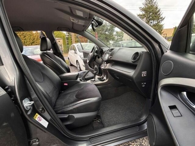 Серый Тойота РАВ 4, объемом двигателя 2.2 л и пробегом 177 тыс. км за 2800 $, фото 8 на Automoto.ua