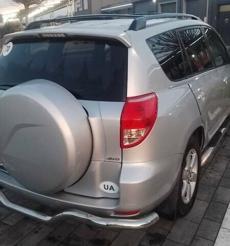 Сірий Тойота РАВ 4, об'ємом двигуна 2.4 л та пробігом 190 тис. км за 14400 $, фото 7 на Automoto.ua