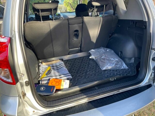 Тойота РАВ 4 2007 в Василькове на Automoto.ua Серый Тойота РАВ 4, объемом двигателя 2 л и пробегом 195 тыс. км за 10200 $, фото 3 на Automoto.ua