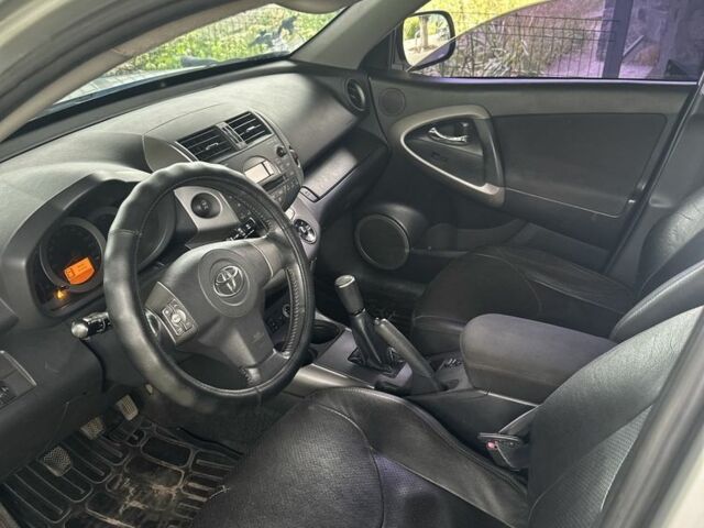 Сірий Тойота РАВ 4, об'ємом двигуна 2 л та пробігом 286 тис. км за 7000 $, фото 10 на Automoto.ua