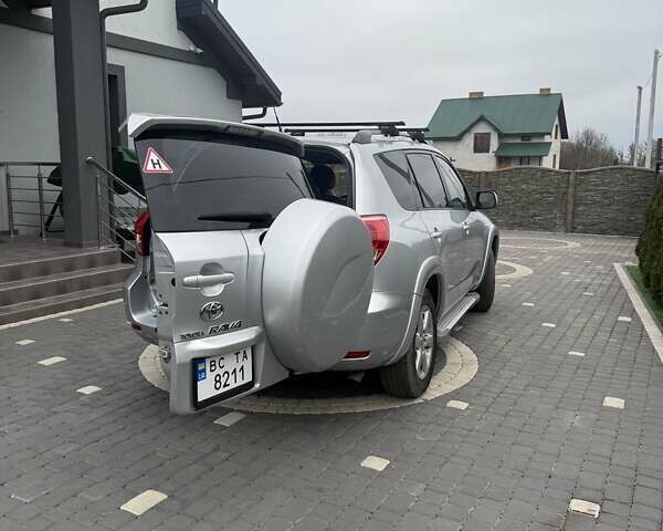 Сірий Тойота РАВ 4, об'ємом двигуна 2.4 л та пробігом 144 тис. км за 11200 $, фото 11 на Automoto.ua