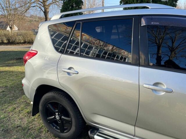 Тойота РАВ 4 2007 в Василькове на Automoto.ua Серый Тойота РАВ 4, объемом двигателя 2 л и пробегом 195 тыс. км за 10200 $, фото 15 на Automoto.ua