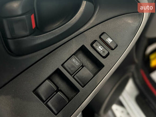 Сірий Тойота РАВ 4, об'ємом двигуна 2.36 л та пробігом 144 тис. км за 11000 $, фото 18 на Automoto.ua