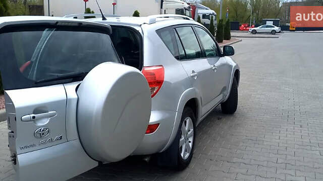 Сірий Тойота РАВ 4, об'ємом двигуна 2.4 л та пробігом 194 тис. км за 11900 $, фото 18 на Automoto.ua