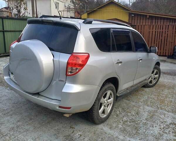 Серый Тойота РАВ 4, объемом двигателя 0 л и пробегом 282 тыс. км за 7700 $, фото 9 на Automoto.ua