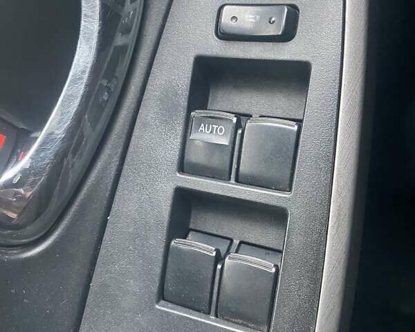 Серый Тойота РАВ 4, объемом двигателя 2 л и пробегом 195 тыс. км за 8000 $, фото 10 на Automoto.ua