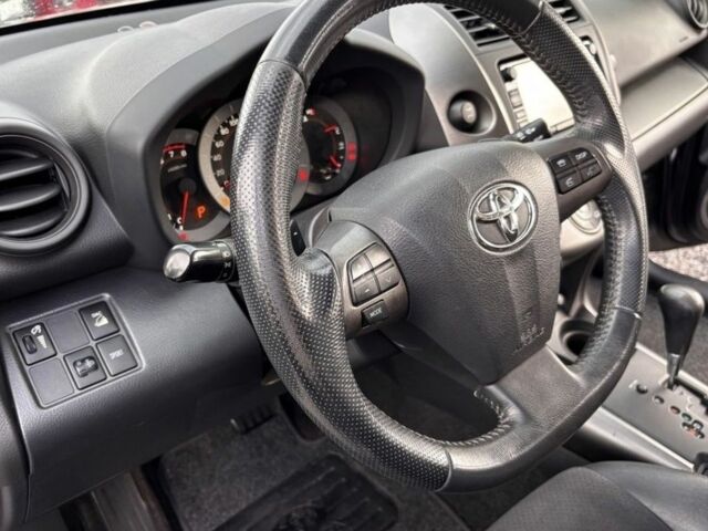 Серый Тойота РАВ 4, объемом двигателя 2.2 л и пробегом 177 тыс. км за 2800 $, фото 9 на Automoto.ua