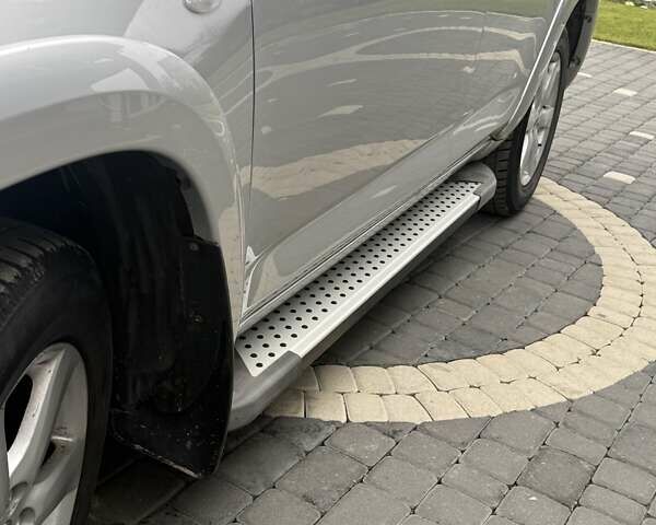 Сірий Тойота РАВ 4, об'ємом двигуна 2.4 л та пробігом 144 тис. км за 11200 $, фото 9 на Automoto.ua