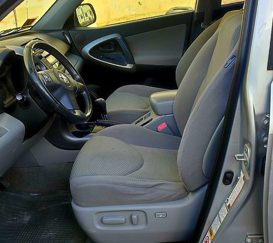 Сірий Тойота РАВ 4, об'ємом двигуна 2.4 л та пробігом 230 тис. км за 9000 $, фото 9 на Automoto.ua