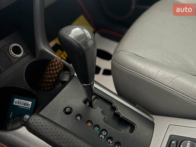 Сірий Тойота РАВ 4, об'ємом двигуна 2.36 л та пробігом 144 тис. км за 11000 $, фото 16 на Automoto.ua