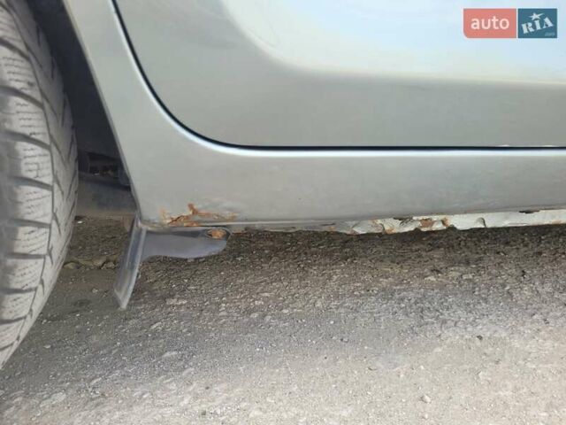 Сірий Тойота РАВ 4, об'ємом двигуна 2 л та пробігом 200 тис. км за 9500 $, фото 15 на Automoto.ua