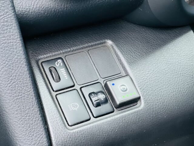 Серый Тойота РАВ 4, объемом двигателя 2 л и пробегом 226 тыс. км за 7999 $, фото 13 на Automoto.ua